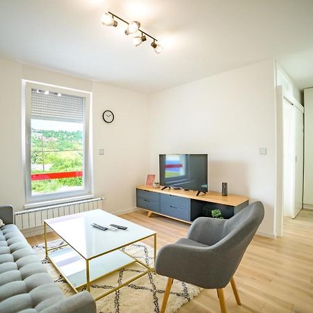 Sun Square Apartments ทูซลา ภายนอก รูปภาพ