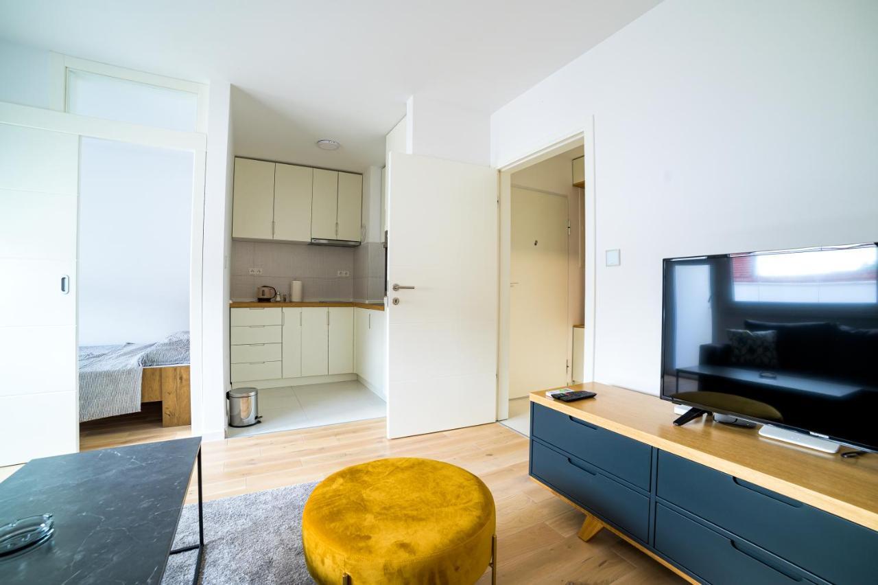 Sun Square Apartments ทูซลา ภายนอก รูปภาพ