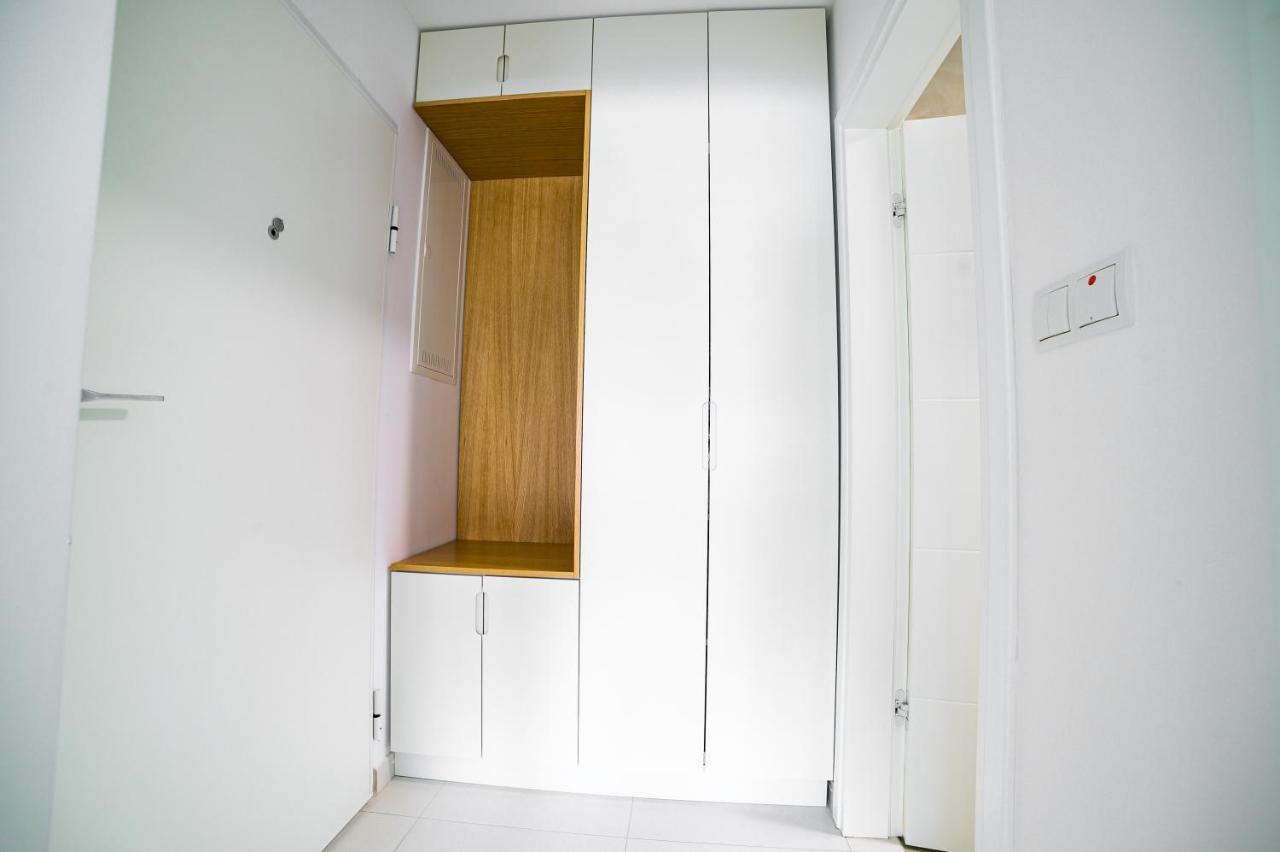 Sun Square Apartments ทูซลา ภายนอก รูปภาพ