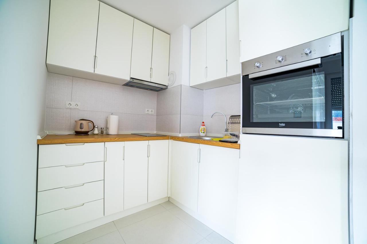 Sun Square Apartments ทูซลา ภายนอก รูปภาพ
