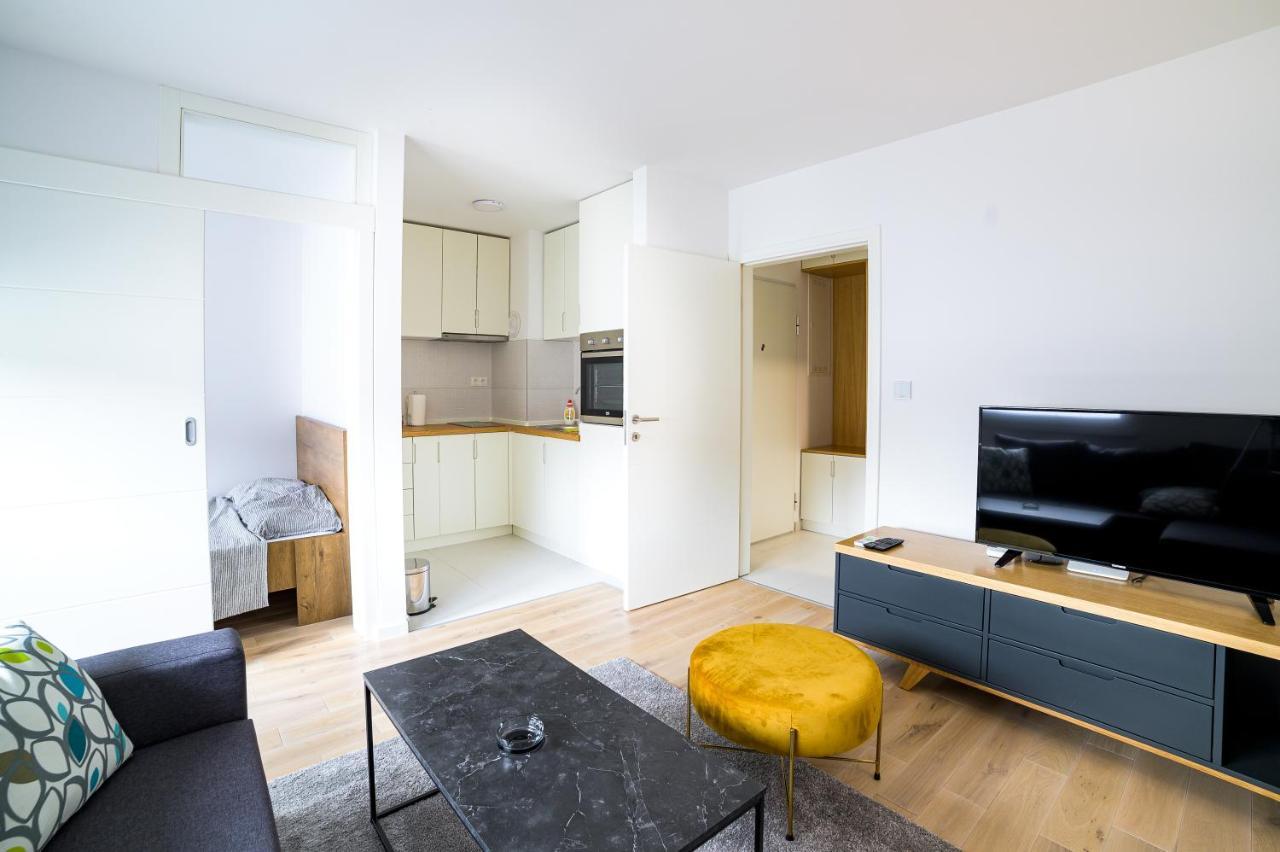 Sun Square Apartments ทูซลา ภายนอก รูปภาพ