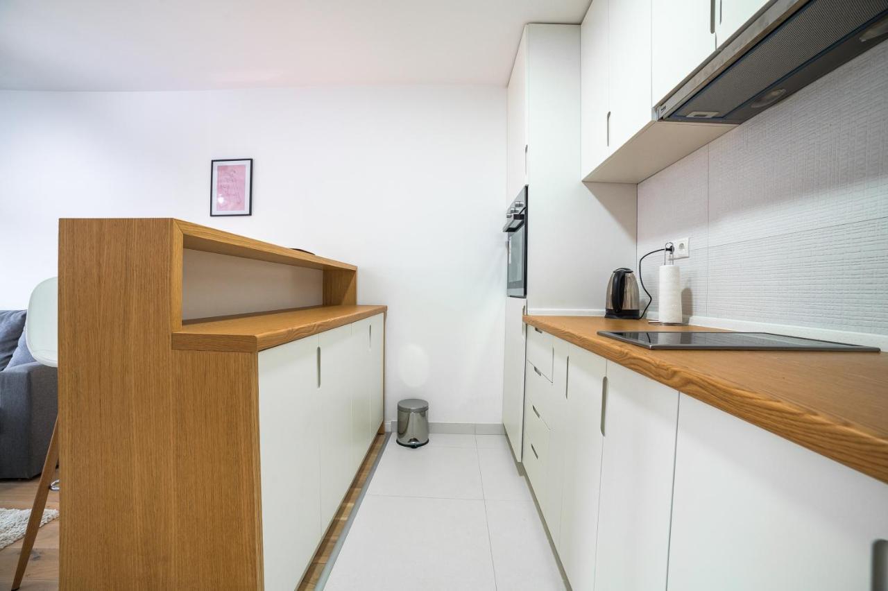 Sun Square Apartments ทูซลา ภายนอก รูปภาพ