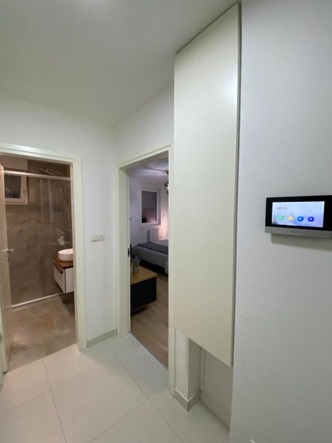Sun Square Apartments ทูซลา ภายนอก รูปภาพ