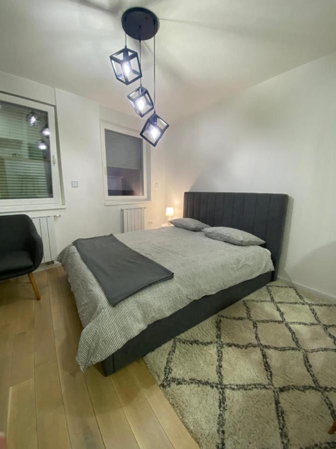 Sun Square Apartments ทูซลา ภายนอก รูปภาพ